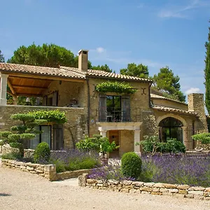 Bed & Breakfast Domaine Les Roullets, Oppede